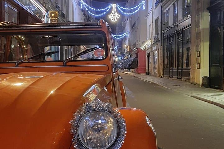 Private tour Paris Christmas lights tour 2 hours in Citroën 2CV — photo 9