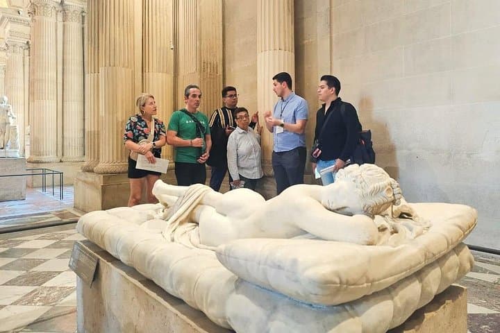 Louvre Museum Must-Sees Small-Group French Guided Tour & Access — photo 15