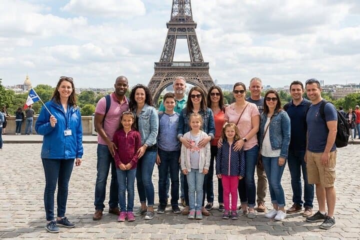 Eiffel Tower Reserved Access Guided Tour with Optional Summit — photo 5