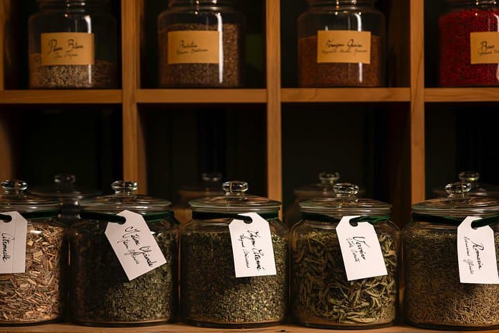 Paris Craft Distillery Make Your Own Gin Workshop — photo 4