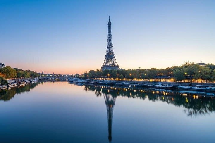 Private 8 hours Paris City Day Trip with Local Driver Guide — photo 1