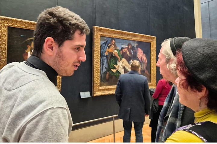 Louvre Museum Small-Group Guided Tour with Masterpieces & Access — photo 19