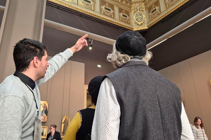 Louvre Museum Small-Group Guided Tour with Masterpieces & Access — photo 20