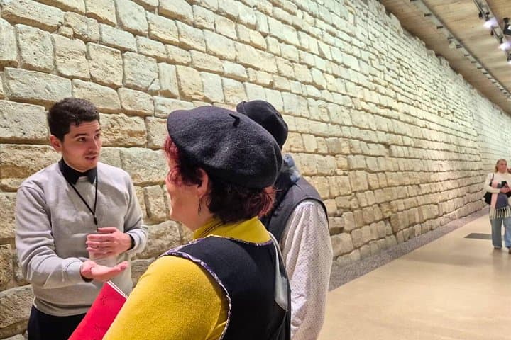 Louvre Museum Must-Sees Small-Group French Guided Tour & Access — photo 13