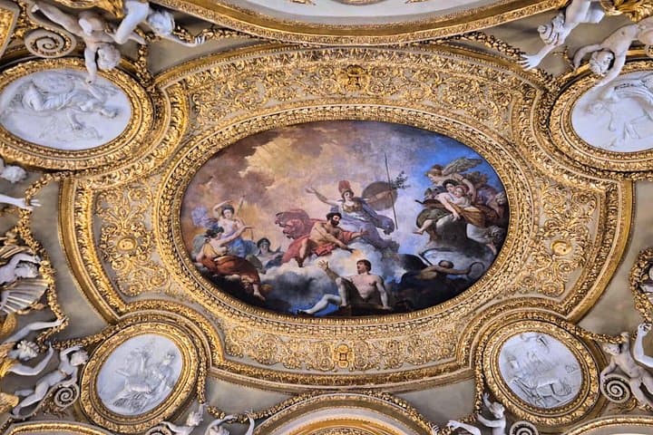 Louvre Museum Must-Sees Small-Group French Guided Tour & Access — photo 17