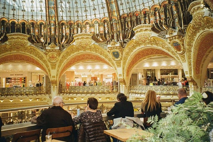 History of Fashion: Haute Couture and Revolution in Paris — photo 7