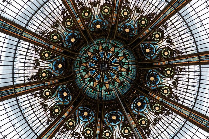 History of Fashion: Haute Couture and Revolution in Paris — photo 1