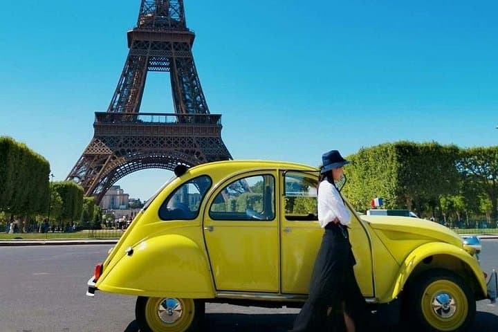 Secret Left Bank: Private 2CV Tour through Historic Paris — photo 1