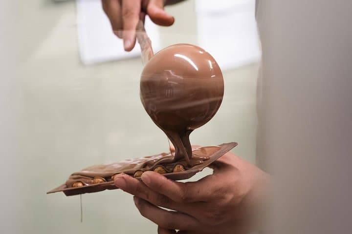Private Saint-Germain Chocolate, Pastries & Macaron Walking Tour — photo 18