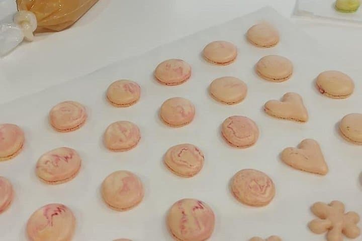 Fun Macaron Class for Families in Paris — photo 16