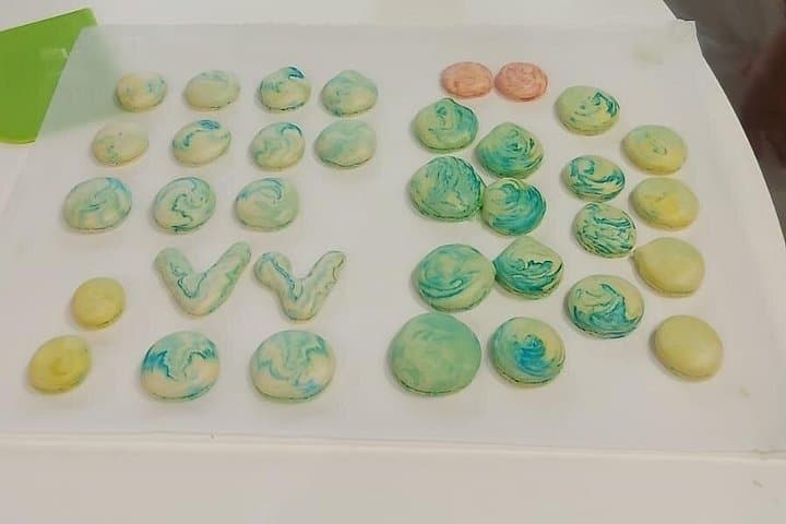 Fun Macaron Class for Families in Paris — photo 17