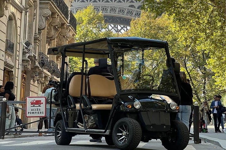 Paris Christmas Lights Tour by Golf Cart: Magical Experience — photo 4
