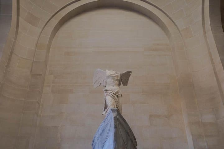 Louvre Museum Small Group Guided Tour — photo 8