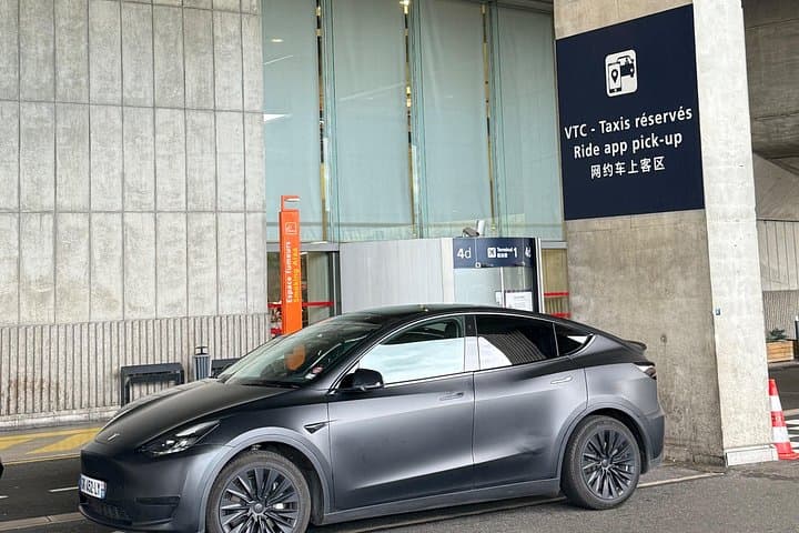 CDG or Orly Airport to Paris – Private Transfer with Meet & Greet — photo 5
