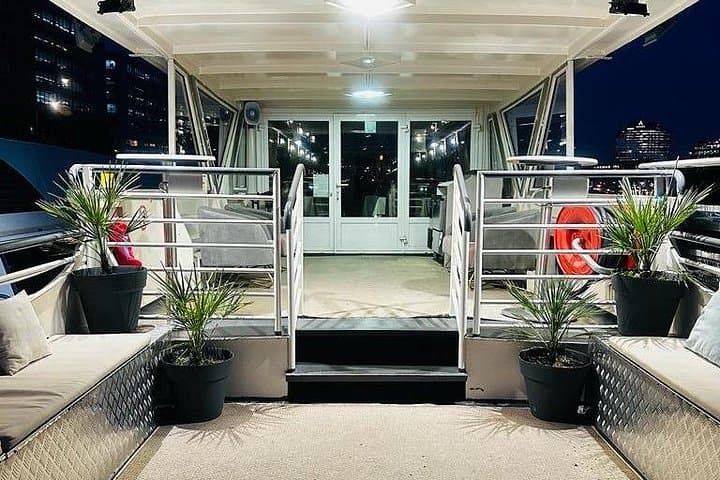 Dinner Cruise Prestige Check-out from the Eiffel Tower — photo 9