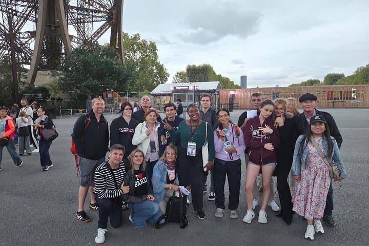 Eiffel Tower Small Group Tour with Second Floor Reserved Access — photo 1