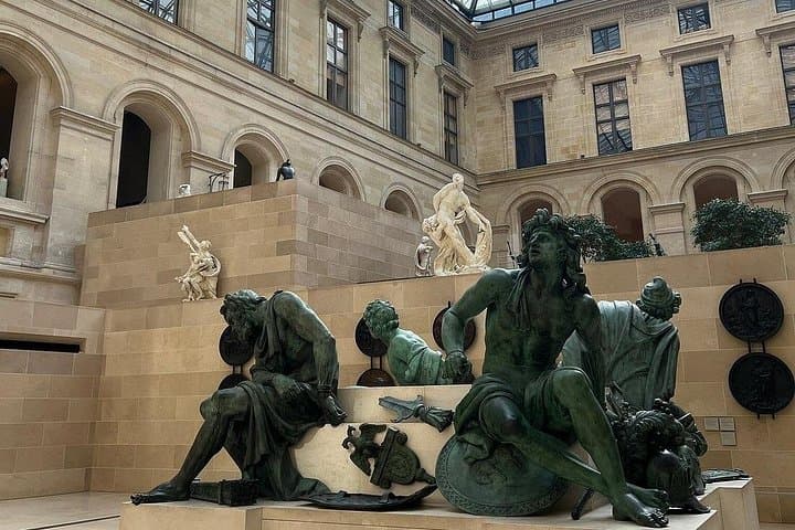 Louvre Museum Evening Premium Guided Tour BEST Avoid The Crowds — photo 8