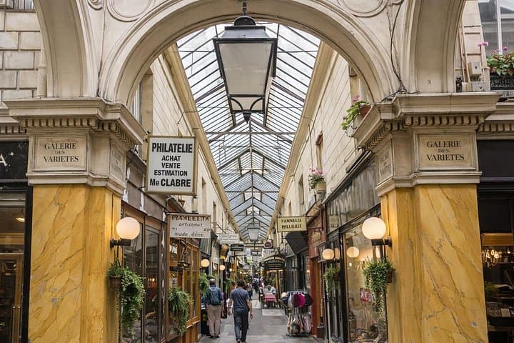 Covered passages of Paris: theatricalized tour in French — photo 4