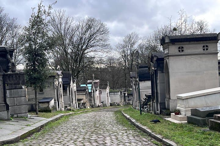 Paris: Père Lachaise Cemetery Guided Walking Tour — photo 7