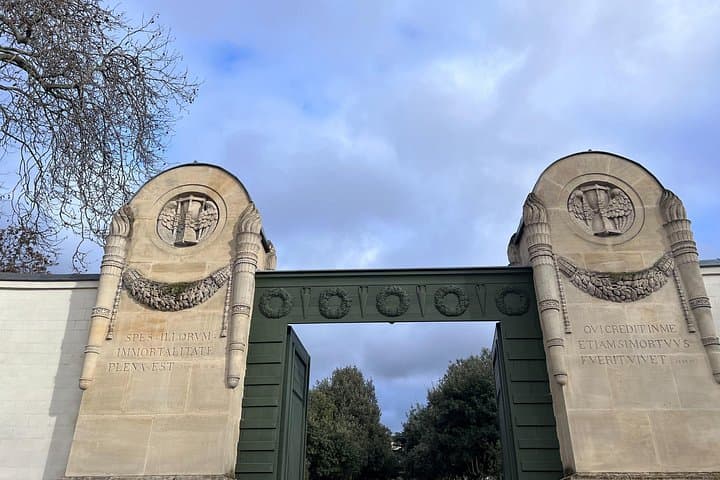 Paris: Père Lachaise Cemetery Guided Walking Tour — photo 2