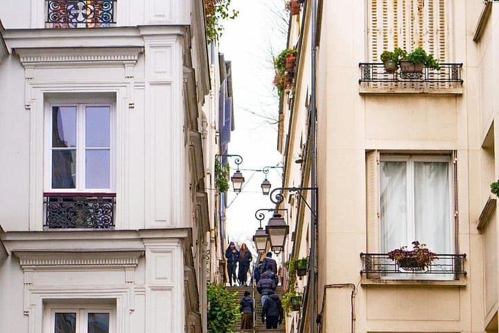 Montmartre Walking Tour: Explore Top Sights & Hidden Gems — photo 7