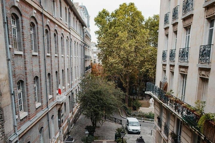 Montmartre Walking Tour: Explore Top Sights & Hidden Gems — photo 5