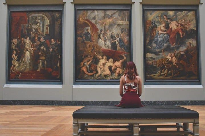 A Private Curated Journey Through the Louvre — photo 1