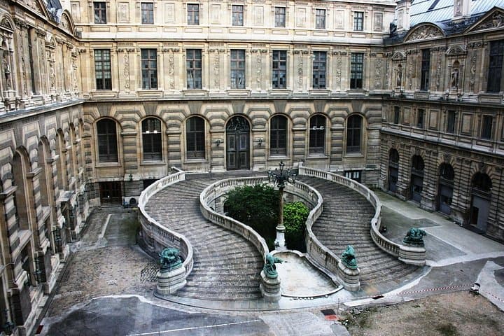A Private Curated Journey Through the Louvre — photo 10