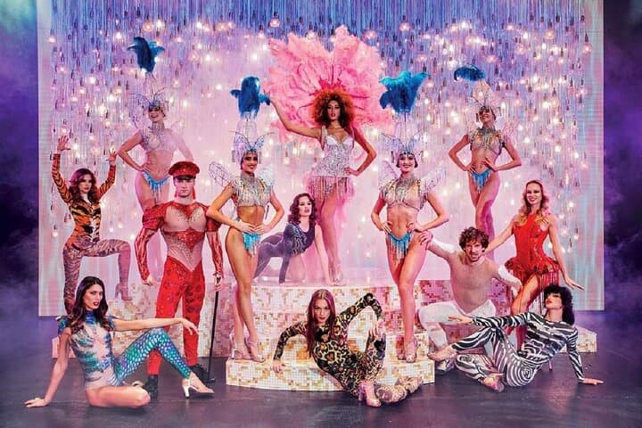 Paris Paradis Latin Cabaret VIP seating, Dinner & Bollinger Champ — photo 8