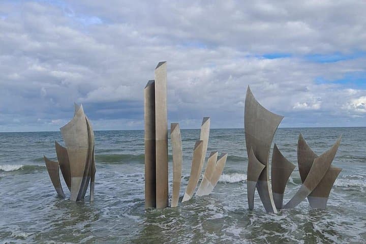 Paris: Normandy D-Day Landing Beaches Private Tour with Champagne — photo 1