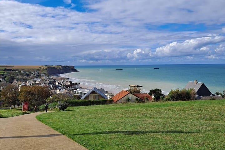 Paris: Normandy D-Day Landing Beaches Private Tour with Champagne — photo 14