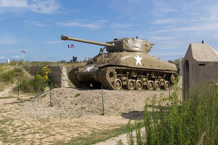 Paris: Normandy D-Day Landing Beaches Private Tour with Champagne — photo 5