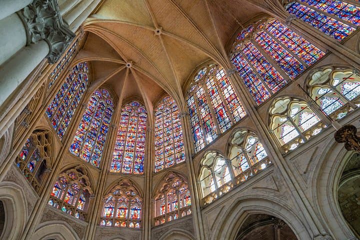 Private or Semi Private Notre Dame Reborn Inside Tour — photo 3