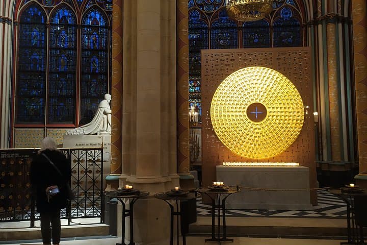 45m Notre Dame - outside tour - fast line entrance — photo 8
