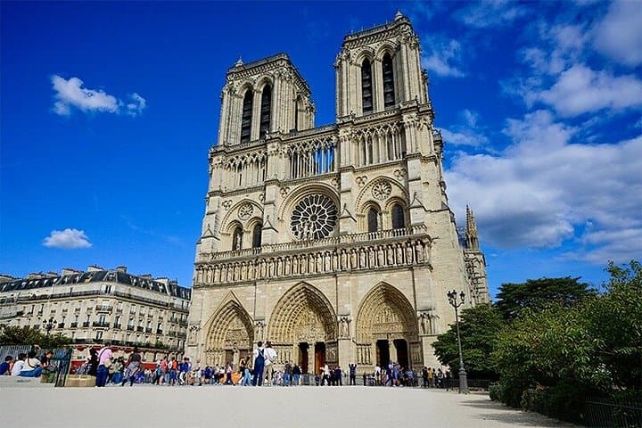 Notre Dame Cathedral Guided Tour with Scheduled Entry — photo 1