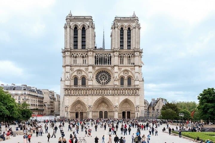 Notre Dame Cathedral Guided Tour with Scheduled Entry — photo 2