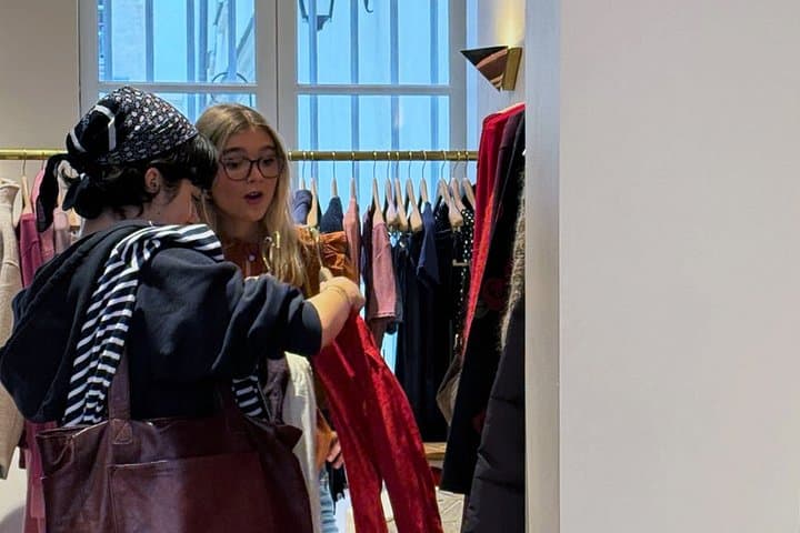 Paris Private Shopping Spree & Walking Tour with a Local Guide — photo 6