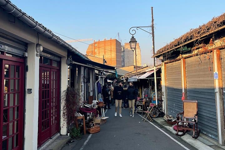 Paris Flea Market Private Tour Saint Ouen Antiques with Pickup — photo 9