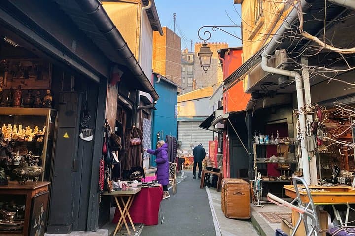 Paris Flea Market Private Tour Saint Ouen Antiques with Pickup — photo 3