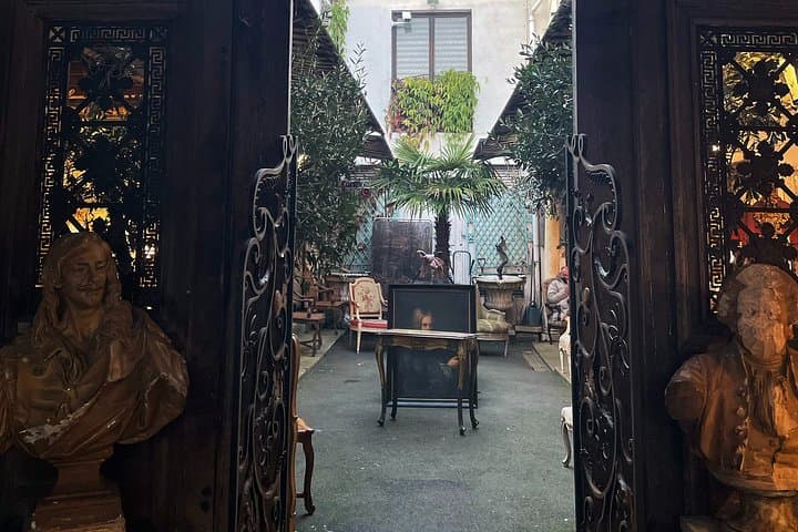 Paris Flea Market Private Tour Saint Ouen Antiques with Pickup — photo 12