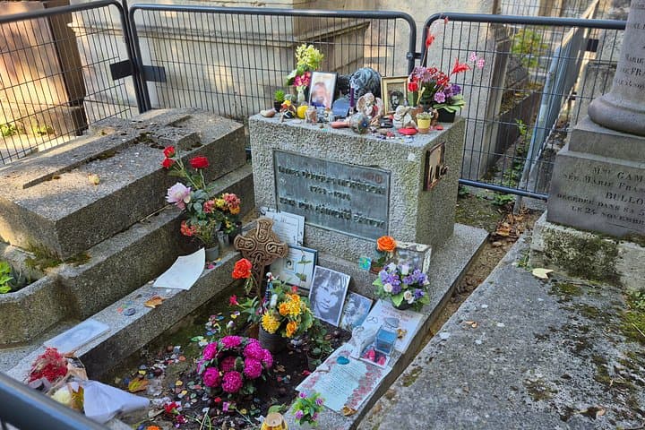 Father-Lachaise stories and mysteries told by an actor — photo 10