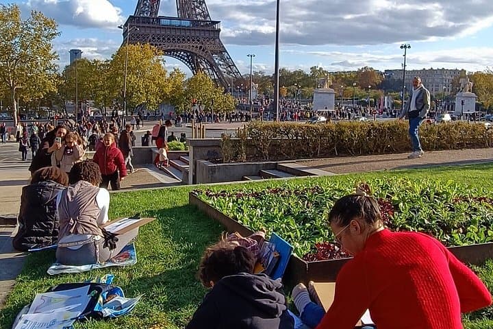 Eiffel Tower Drawing Workshop at the Eiffel Tower — photo 8