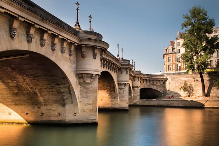 Private Guided Seine Cruise With Champagne — photo 6