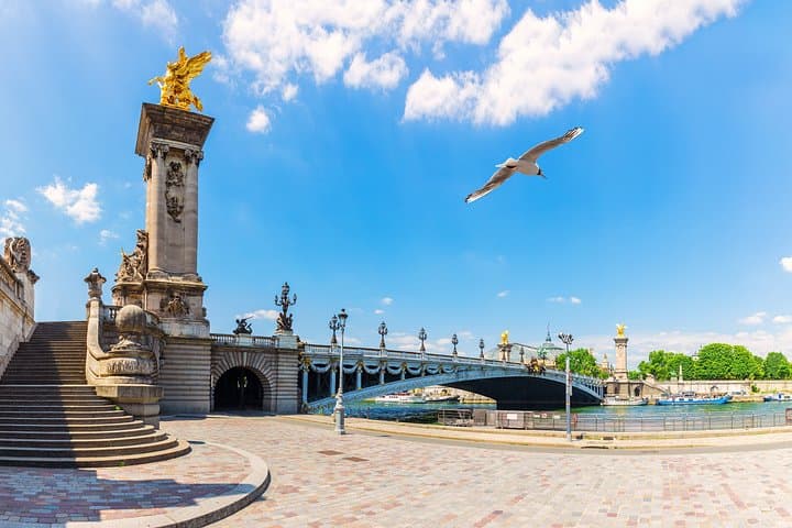 Private Guided Seine Cruise With Champagne — photo 4