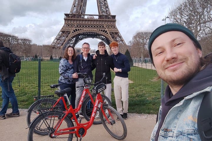 Paris: Bike or eBike Tour, Top Sights & Local Insights — photo 11