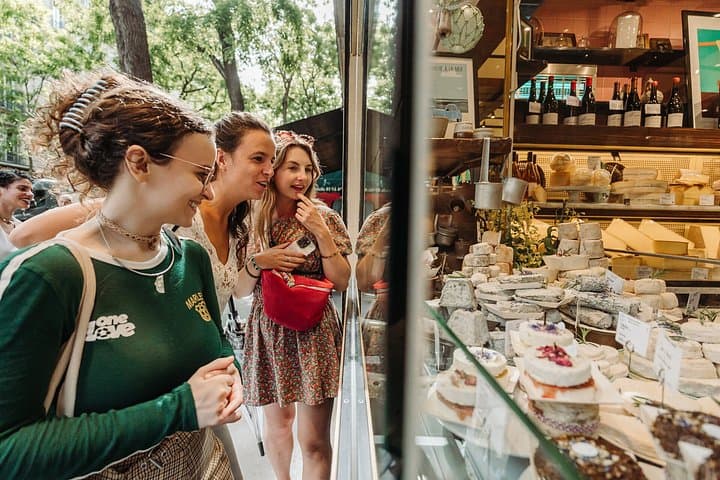 Paris Montmartre Food Tour: Local Wine, Cheese & Bakery Tastings — photo 7