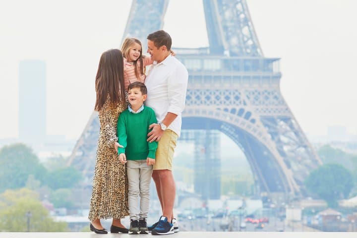 Paris: Eiffel Tower Photo Shoot — photo 2