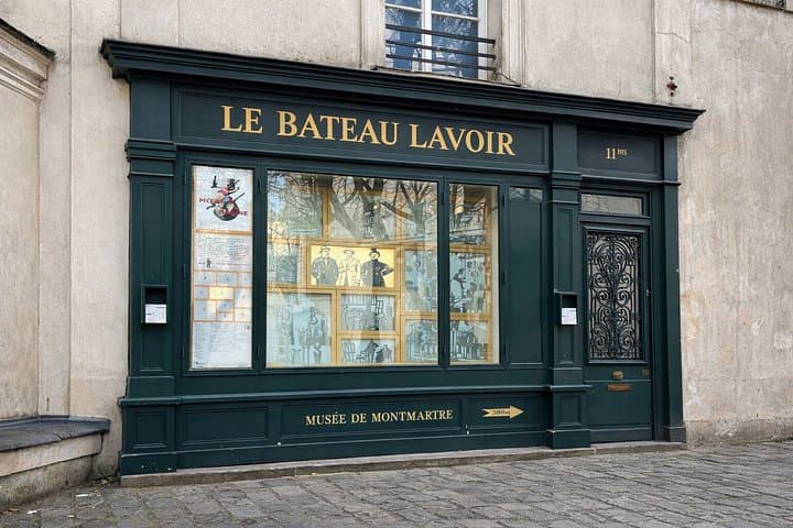 Montmartre Walking Tour: Explore Top Sights & Hidden Gems — photo 11