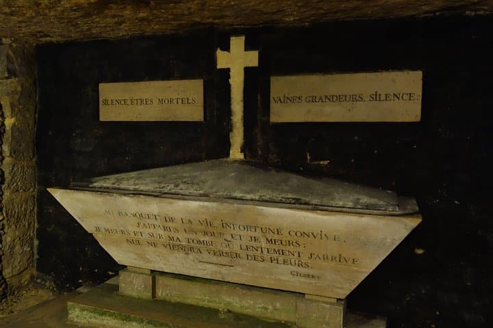 Paris Catacombs Tour with VIP Access to Restricted Areas — photo 11