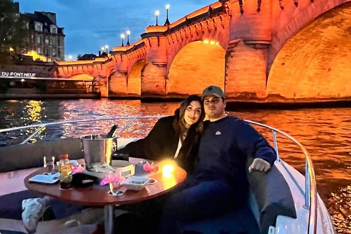 Private Seine River Cruise - Eiffel Tower Lights — photo 8